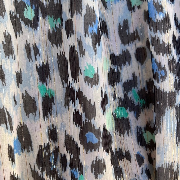 LOFT Sparkly Fluttery Sleeves Women's Leopard Print Top - Black and White XS - Picture 4 of 14